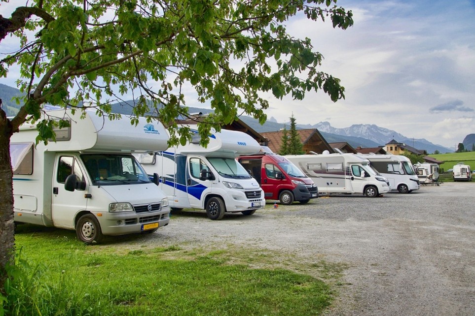 Motorhome or caravan: which is better for camping?