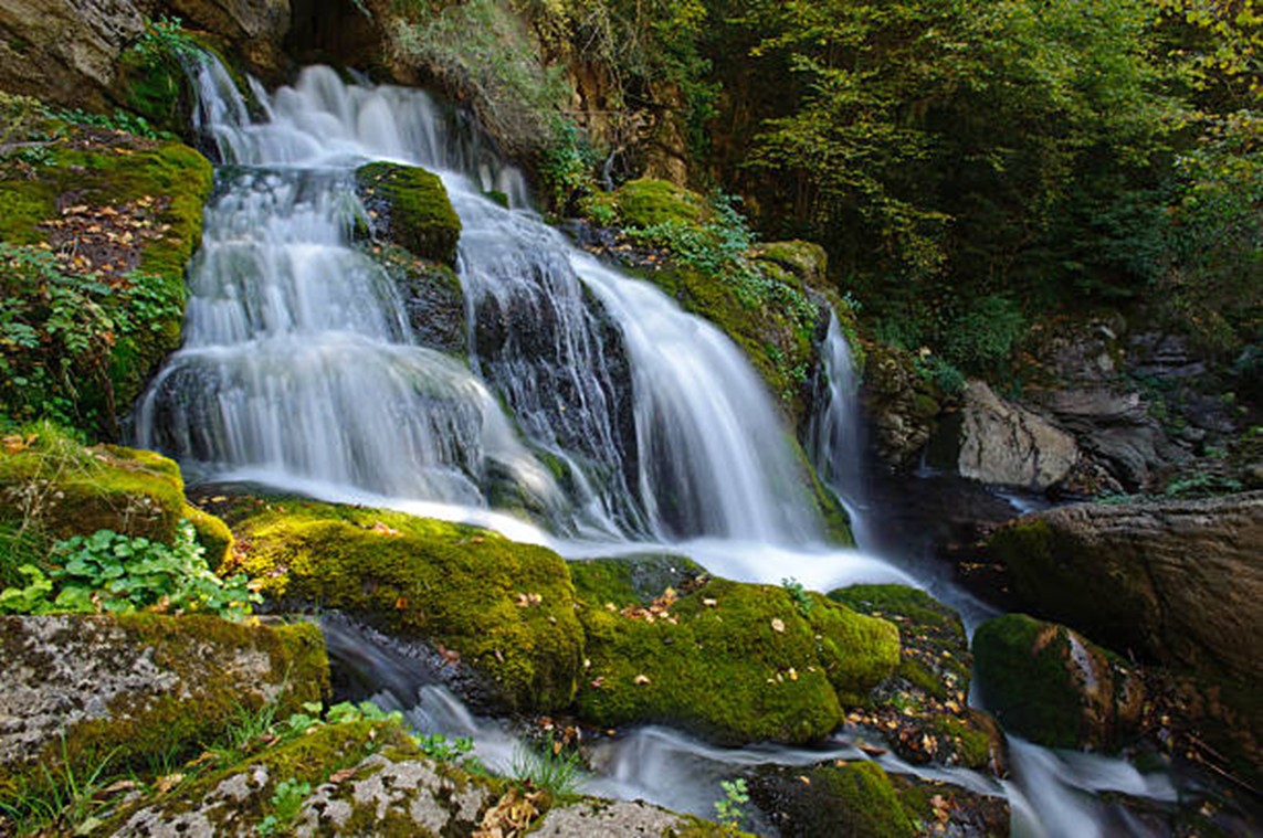 The Llobregat fountains: Castellar de n’Hug Fonts Route